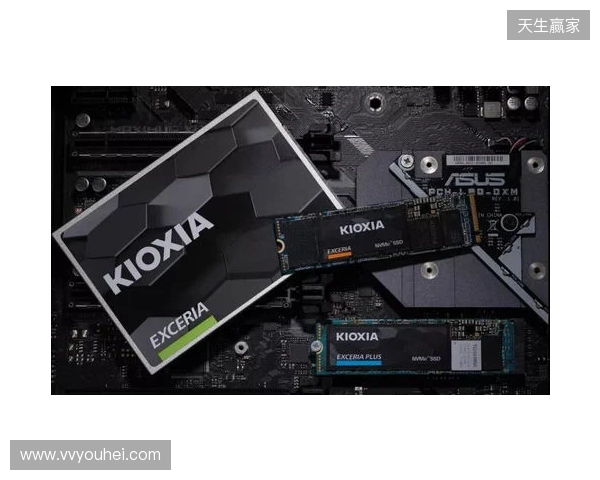 法兰克福内讧：球员场上互喷，并质疑主帅为何领先还要狂攻